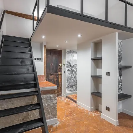 Charming 2 Bdr Old Town Διαμέρισμα *