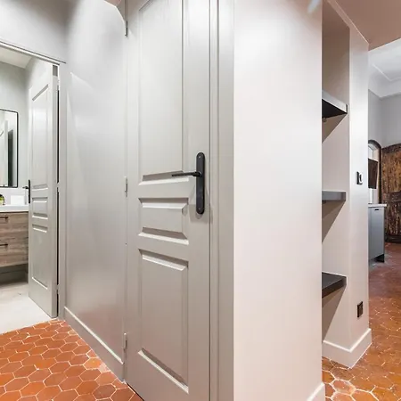 Charming 2 Bdr Old Town * Νίκαια